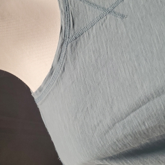 Universal Thread Swoop Neck SZ MD - Picture 2 of 8